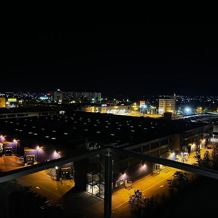 Appartamento Metropolis Elegance Bucarest Esterno foto
