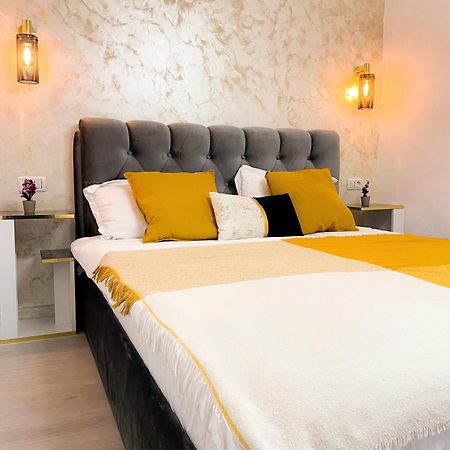 Appartamento Metropolis Elegance Bucarest Esterno foto