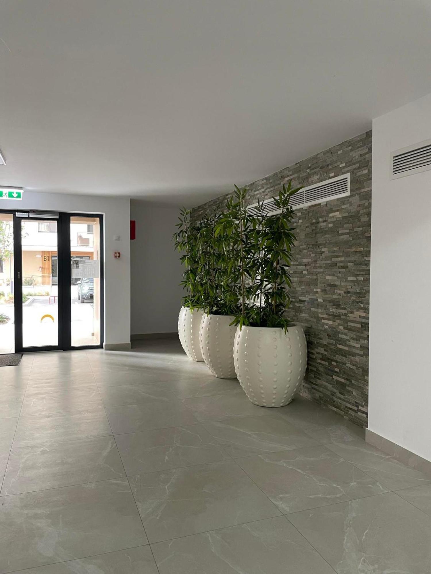 Appartamento Metropolis Elegance Bucarest Esterno foto
