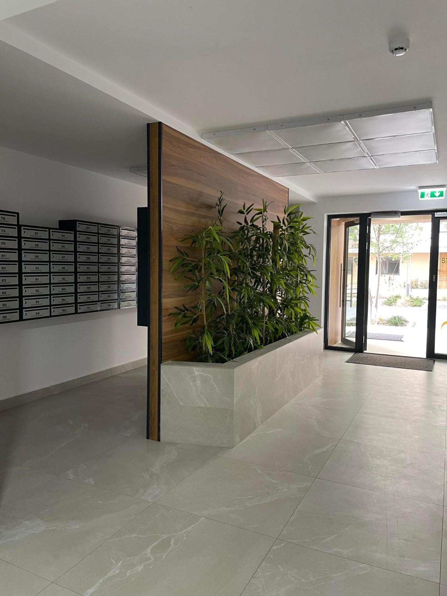 Appartamento Metropolis Elegance Bucarest Esterno foto