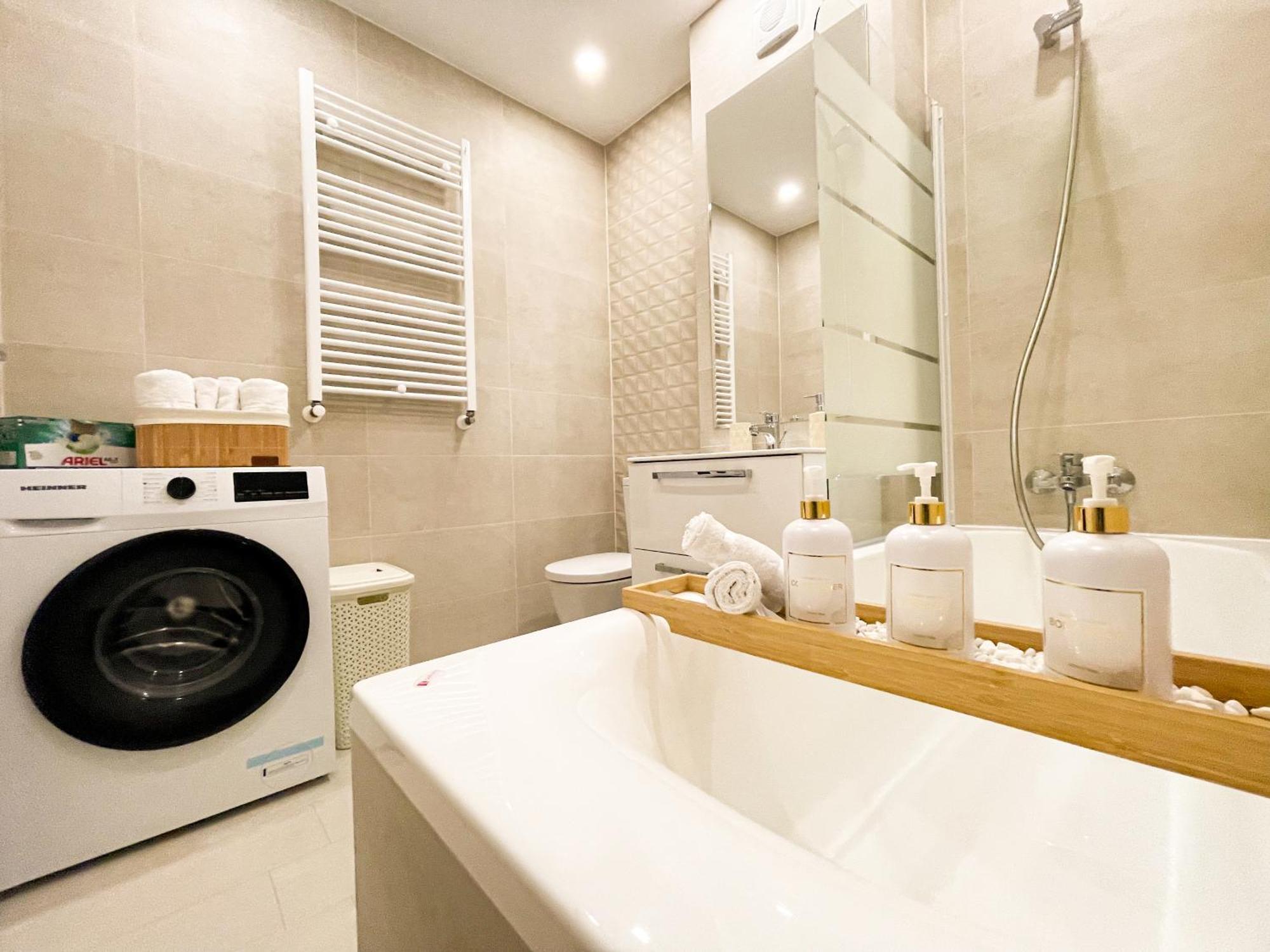 Appartamento Metropolis Elegance Bucarest Esterno foto